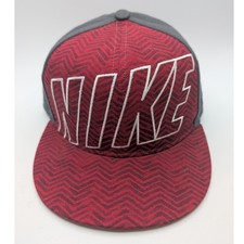 Nike Spellout Kids Snapback Hat Red Chevron Grey Flat Brim Adjustable Cap OSFM