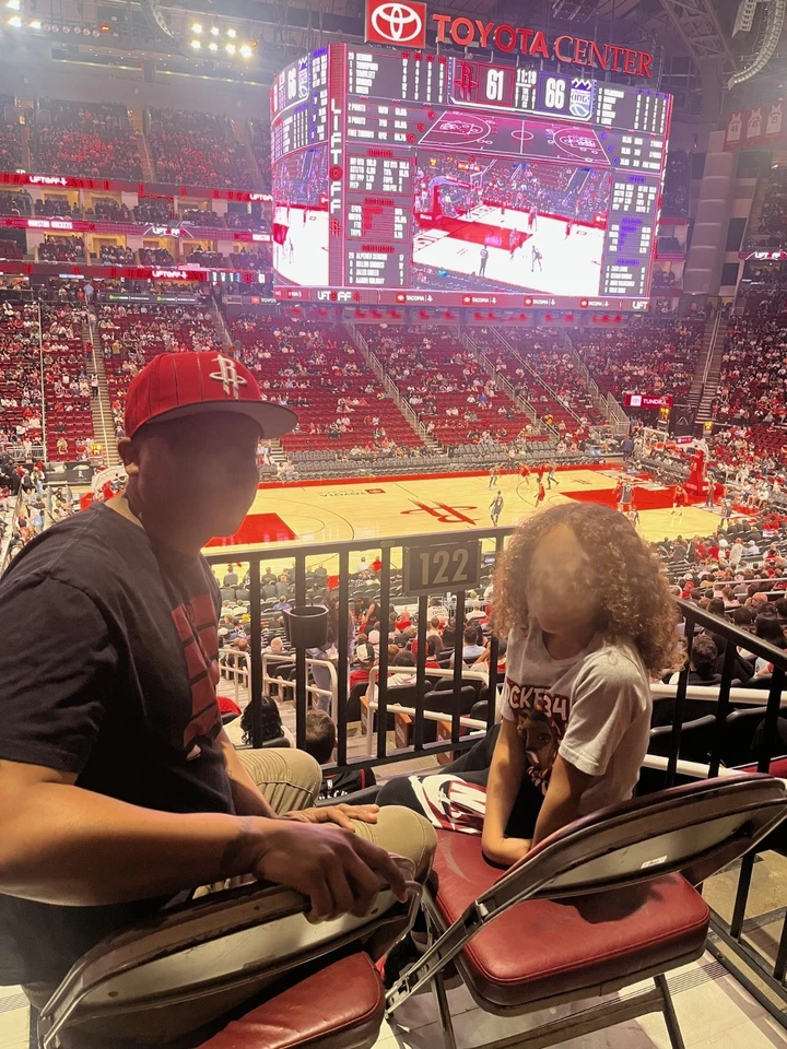 2 Tickets - Houston Rockets vs San Antonio Spurs - Jan. 20th - Sec. 122 Row: WC - Image 4 of 4