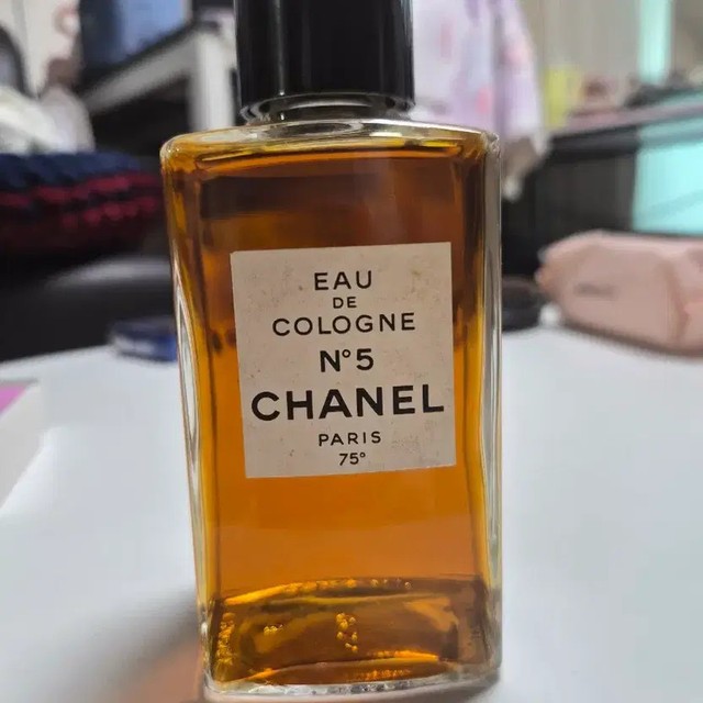 Vintage Chanel No.5 Eau de Cologne 200ml, Discontinued, Pre-Owned