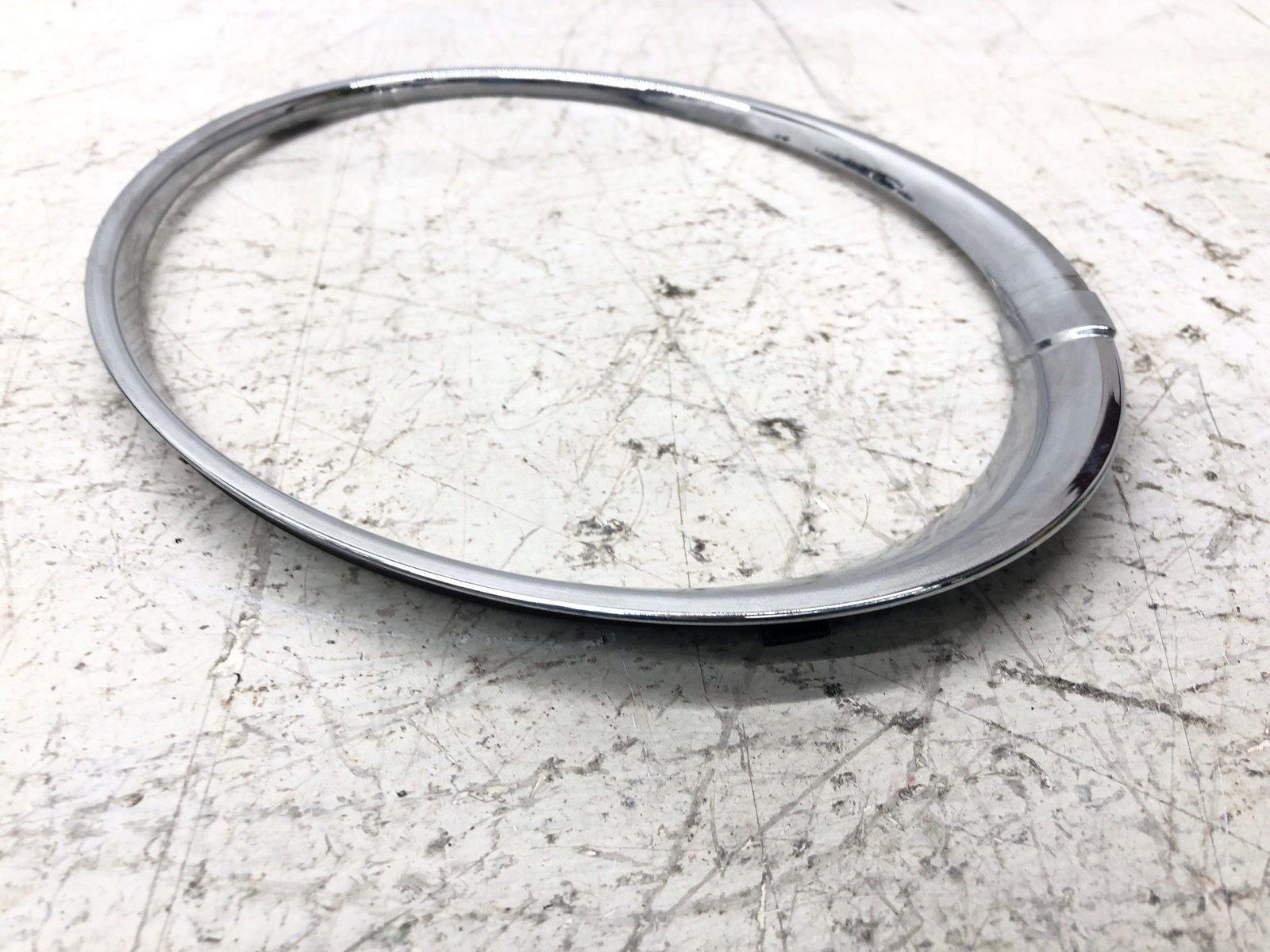 2006-2012 BENTLEY CONTINENTAL FRONT RIGHT HEADLIGHT TRIM *BROKEN TABS 3W5807768A