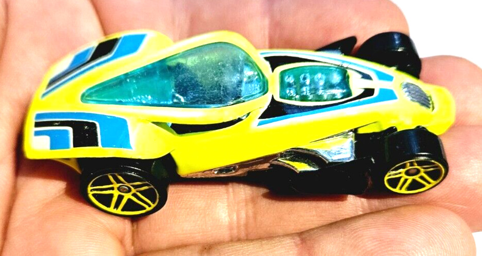 Hot Wheels 2004 BRUTALISTIC Loose Die Cast Vehicle enjoy the attention to detail