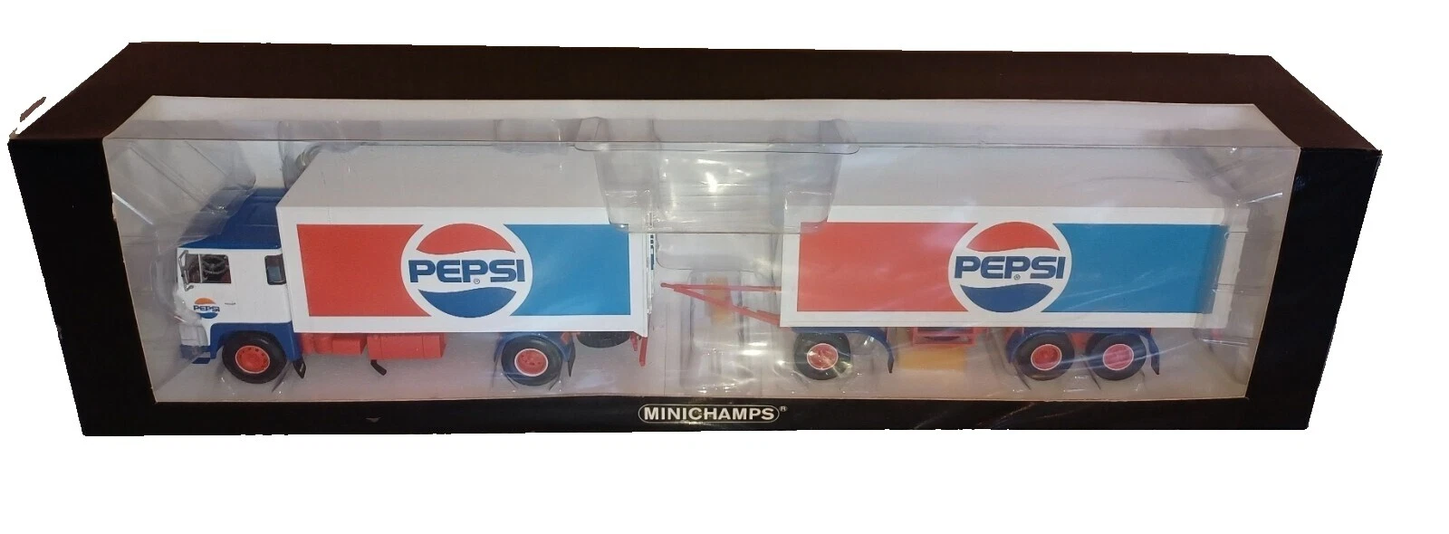 MINICHAMPS Contemporary Manufacture Diecast Trailers