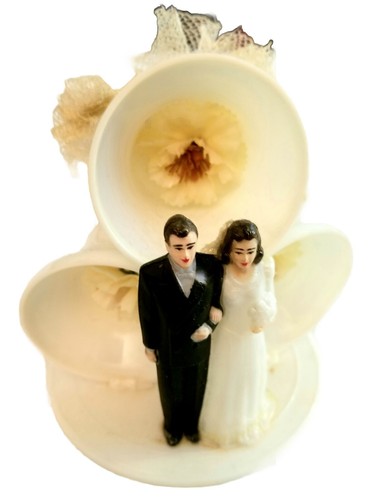 Wedding Cake Topper.  1955. Vintage. Plastic.  With Bells And Veil.   - Picture 1 of 5