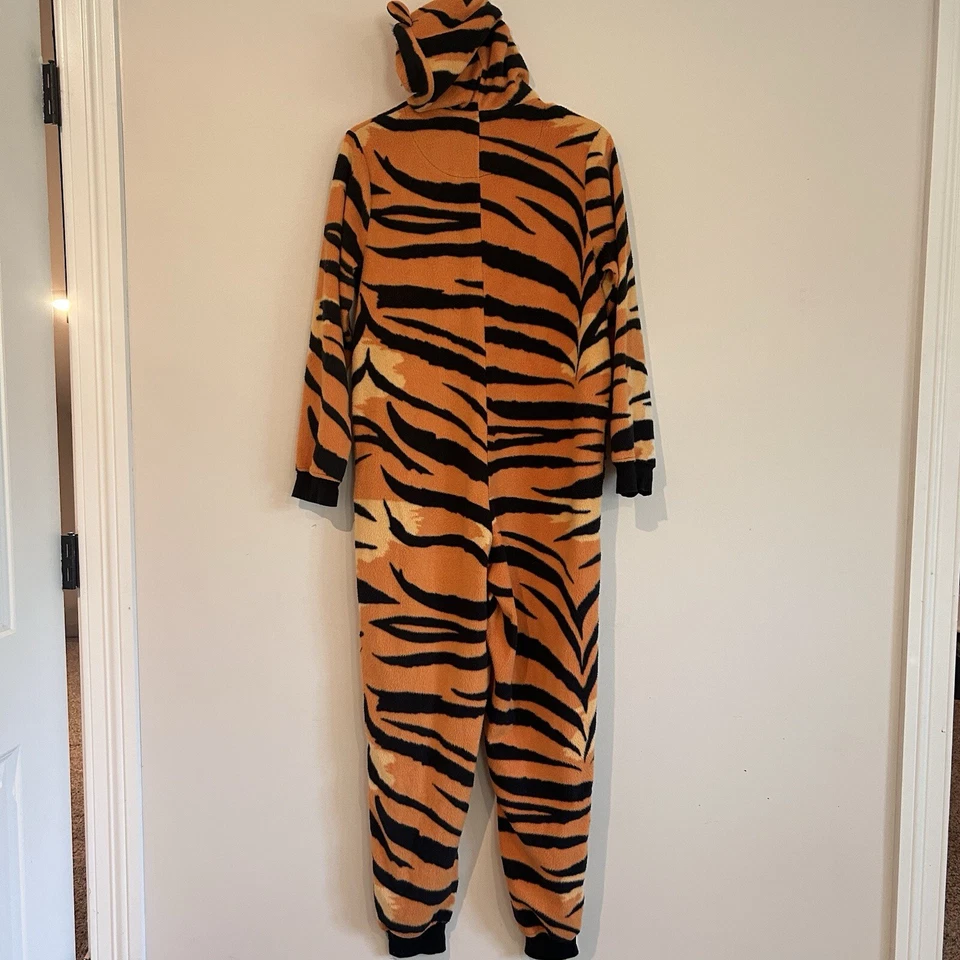 Nick & Nora Tiger 海贼王睡衣 S 码拉链前 PJ 睡衣服装口袋 — 第 2/4 张图片