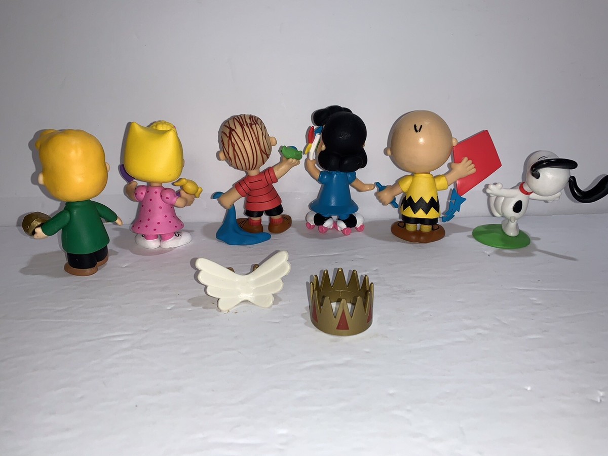 Peanuts PVC Figure Set Charlie Brown Linus Sally Lucy