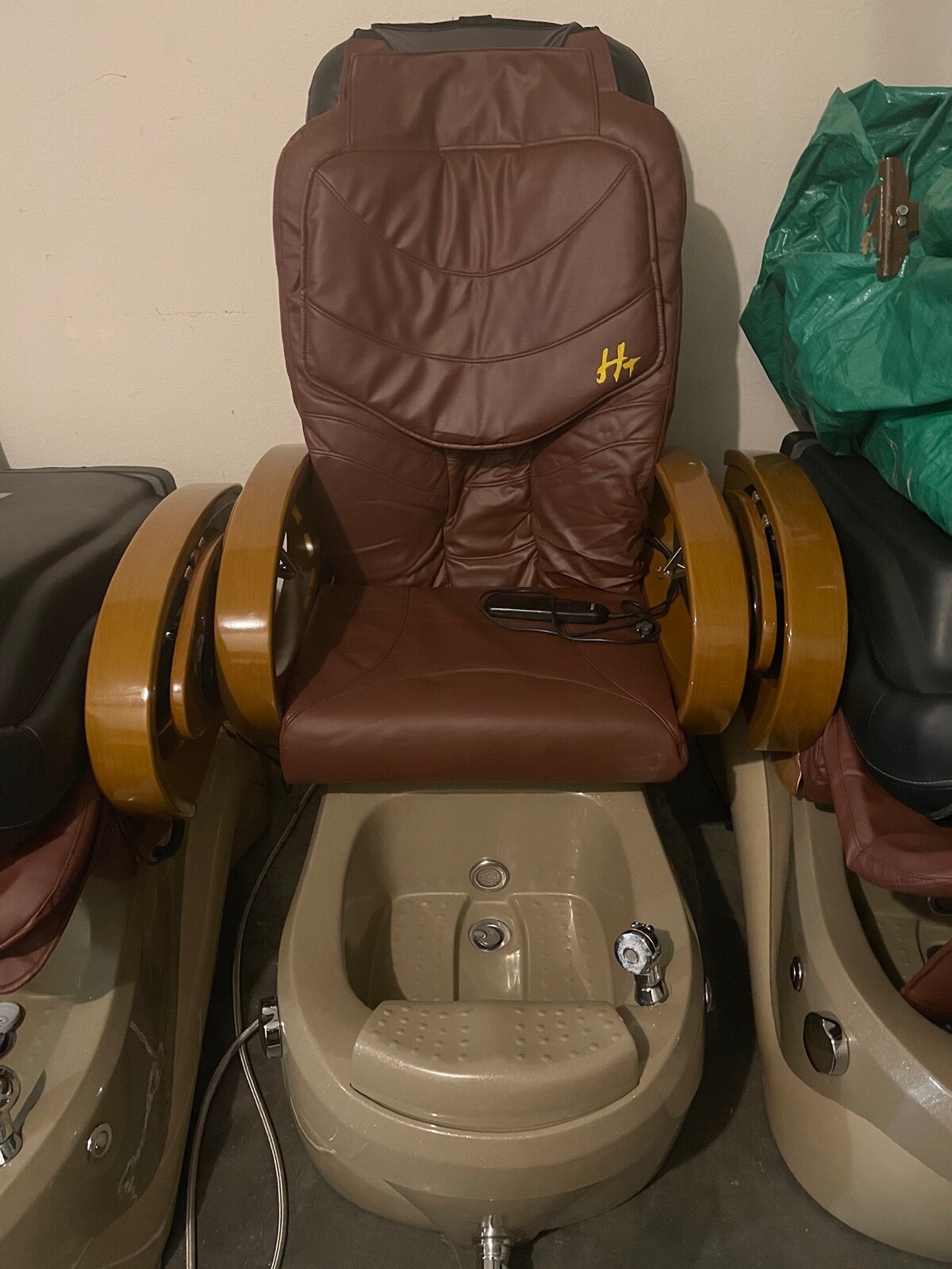 Five for sale: Spa Chair Nail Salon Full Function Massage Ch