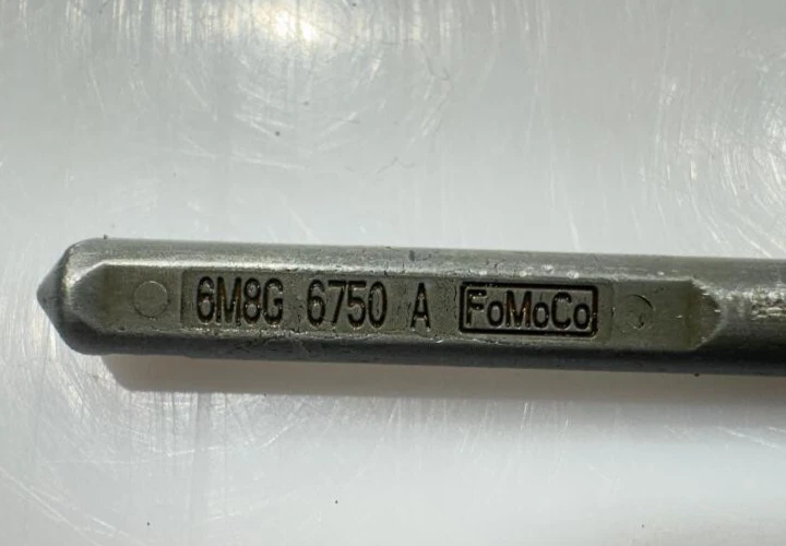 2007 MAZDA 3 ДВИГАТЕЛЯ МАСЛЯНЫЙ ЩУП P/N 6M8G6750A ПОДЛИННЫЙ OEM Б/У ДЕТАЛЬ - Изображение 3 из 4