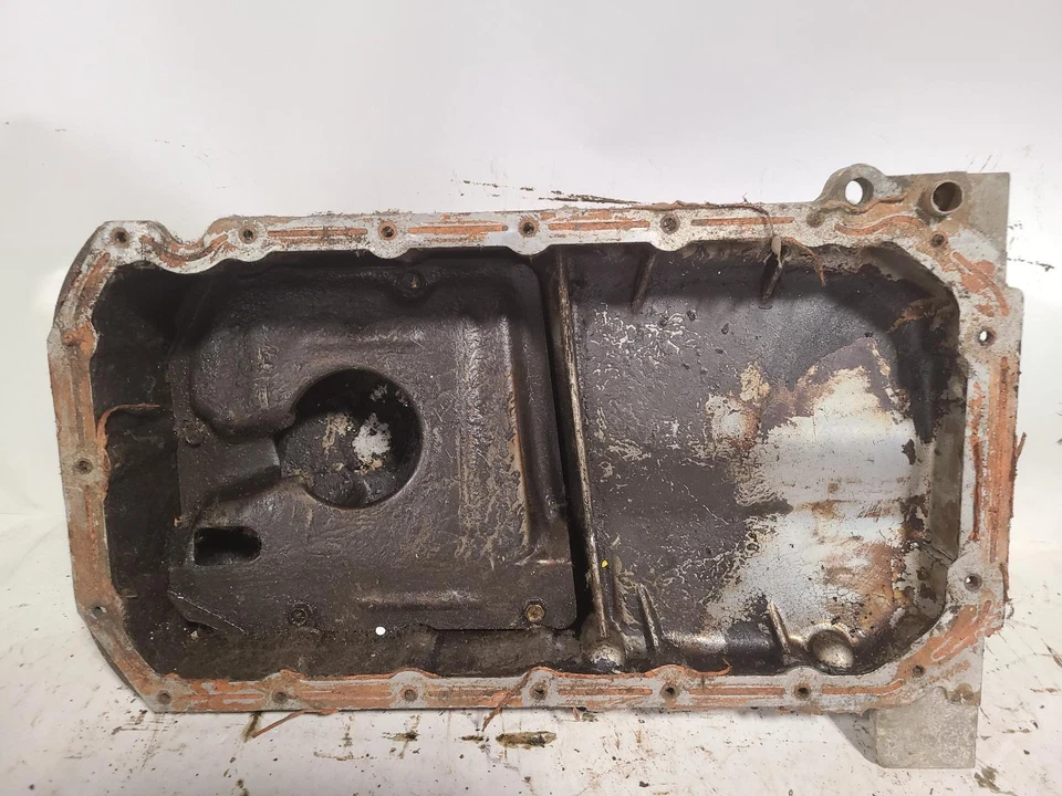 Used Engine Oil Pan fits: 2000 Kia Sephia 1.8L DOHC Grade A - Image 2 of 4
