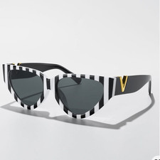 Elegant Black and White Striped Cat Eye Sunglasses
