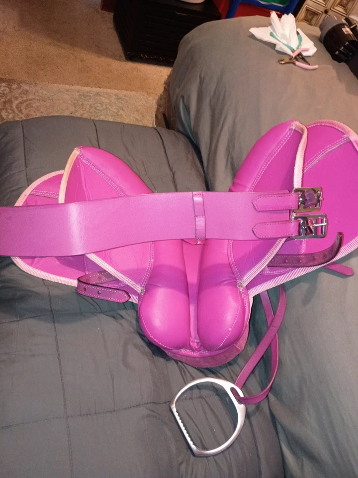 Sillín de caballo rosa para niños Foto 3 de 4