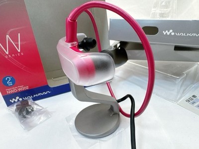 Sony NWD-W202 2GB MP3 Pink Walkman Sports Wearable Headphone