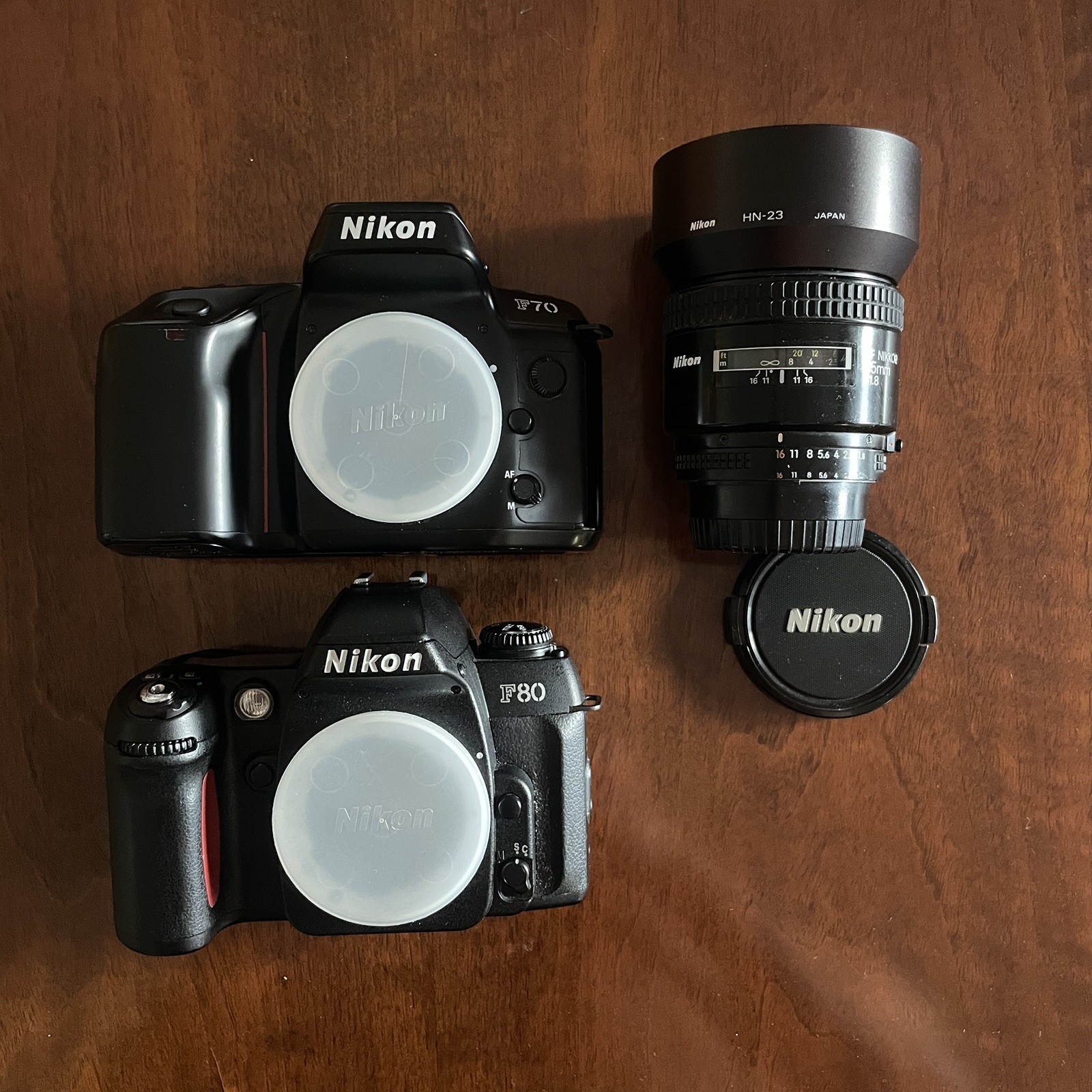 Lotto Nikon AF Nikkor 1.8 + Nikon F70 + Nikon F80 reflex analogiche autofocus