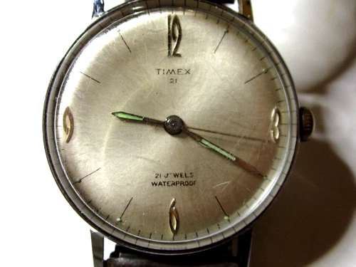 Timex 21 Vintage  21 Jewels Wind Up Waterproof-Runs