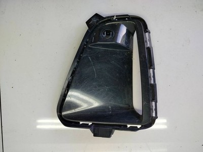 BMW 3 G20 G21 2023 Vorne links Unteres Gitter dreiteilig vorne YMJ16597
