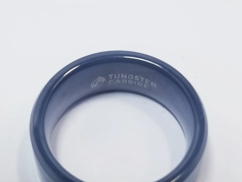 Larson Jewelers Dragon Design W/ Green Inlaid Black Tungsten Ring sz 7 - Image 4 of 4