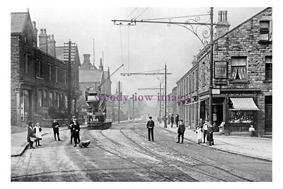 pt4986 - Bramley , Upper Town Street with Tram , Yorkshire - Foto 6x4