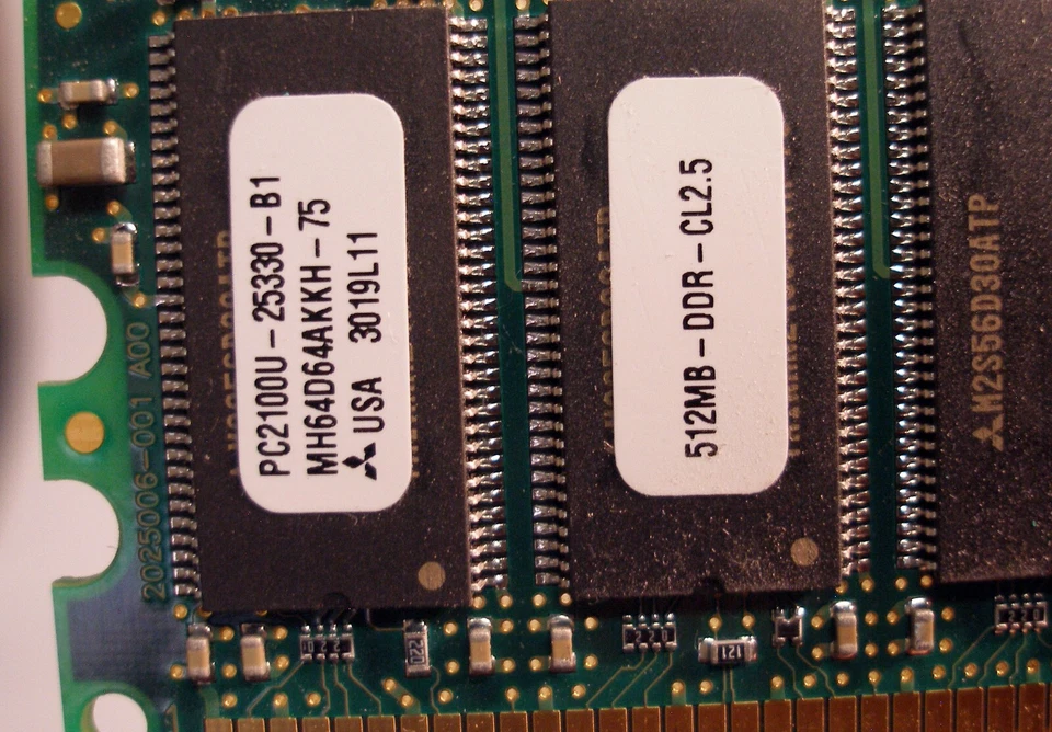Mitsubishi MH64D64AKKH-75 512Mb UDIMM PC2100 DDR-266 184-Pin Memory RAM - Image 2 of 2