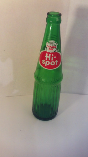 VTG. Canada Dry 12 Oz. Wink Green Glass Bottle HI-SPOT Soda Pop   #T24