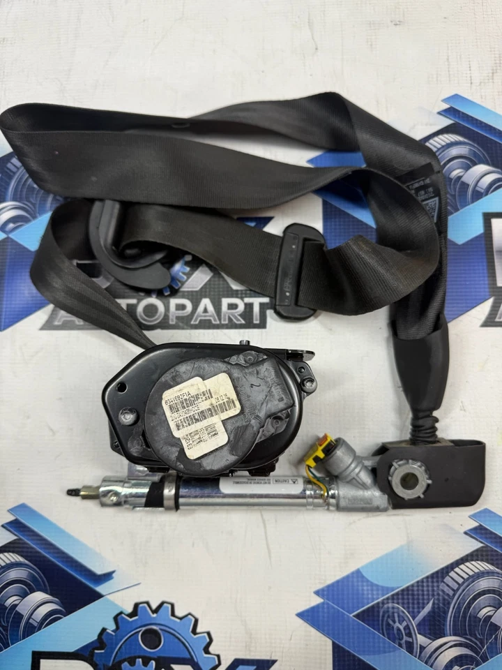 VW Volkswagen Passat 2012-2015 OEM retractor de cinturón de seguridad delantero derecho negro Foto 2 de 4