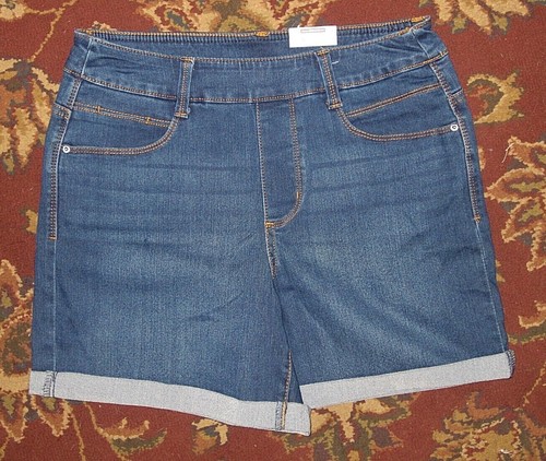 NWT Women's Time and Tru Relaxed Fit 