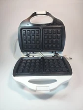 Durabrand Belgian Style Electric Waffle Maker Non Stick White Model 3851