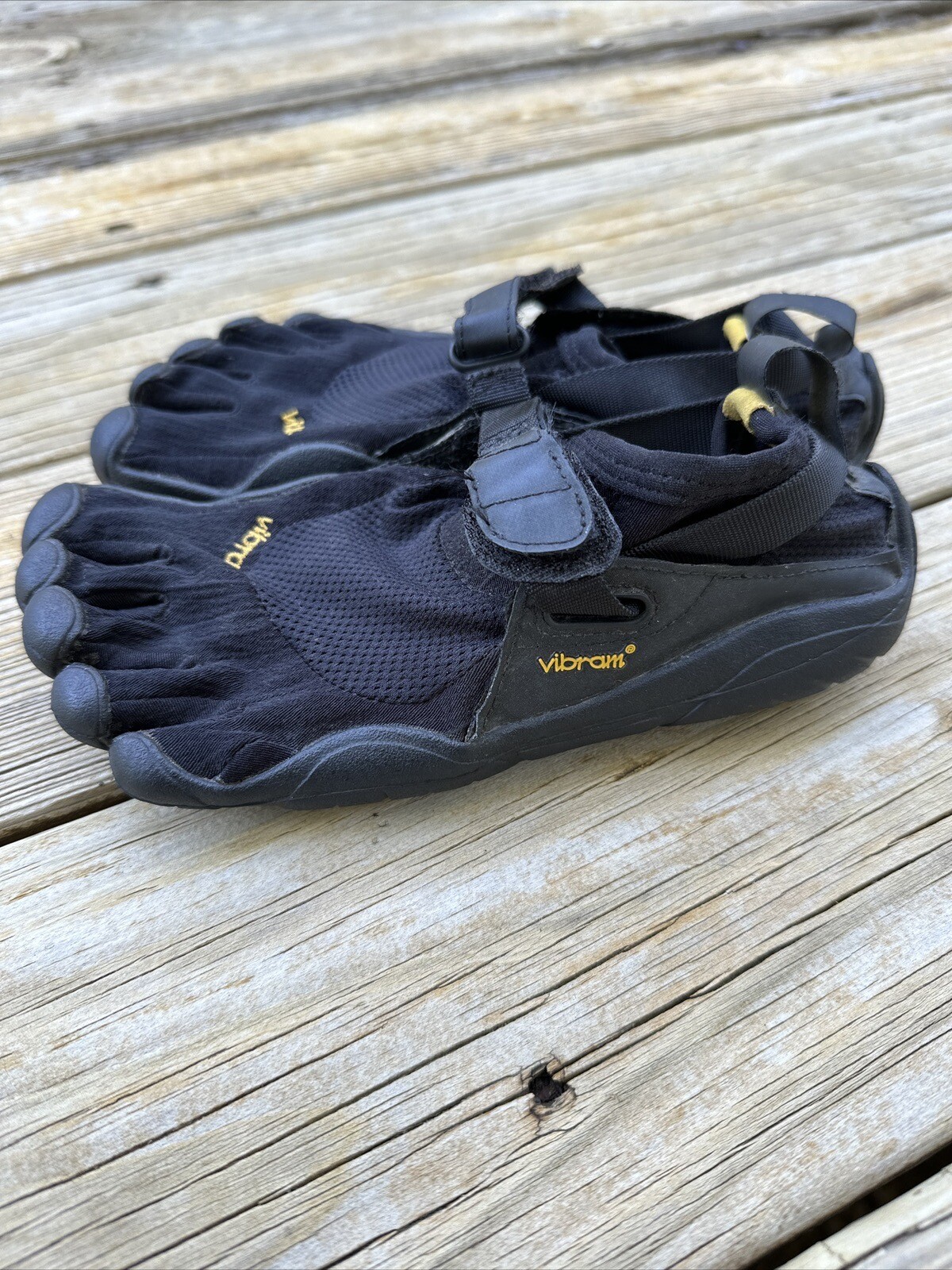 Camper Shoes Unisex Barefoot Running Shoes With Toes Separated