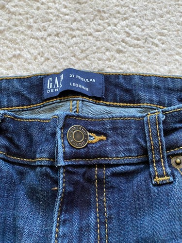 Pantalones de mezclilla recortados Gap para mujer azules talla 27 (29 x 26) - Imagen 6 de 10