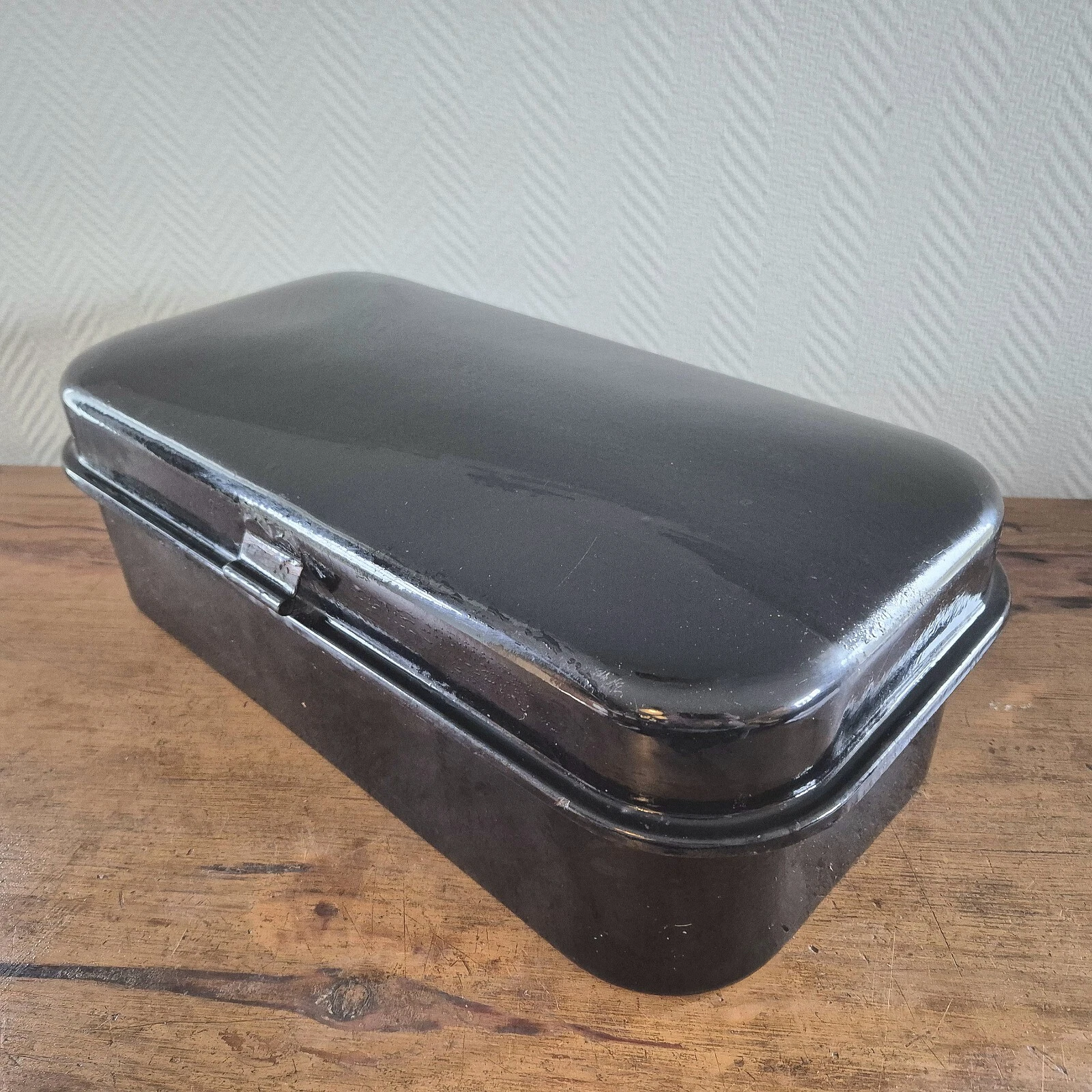 Vintage Enamel BREAD BOX Enamelware Black Bin Brotkasten Broodtrommel Storage