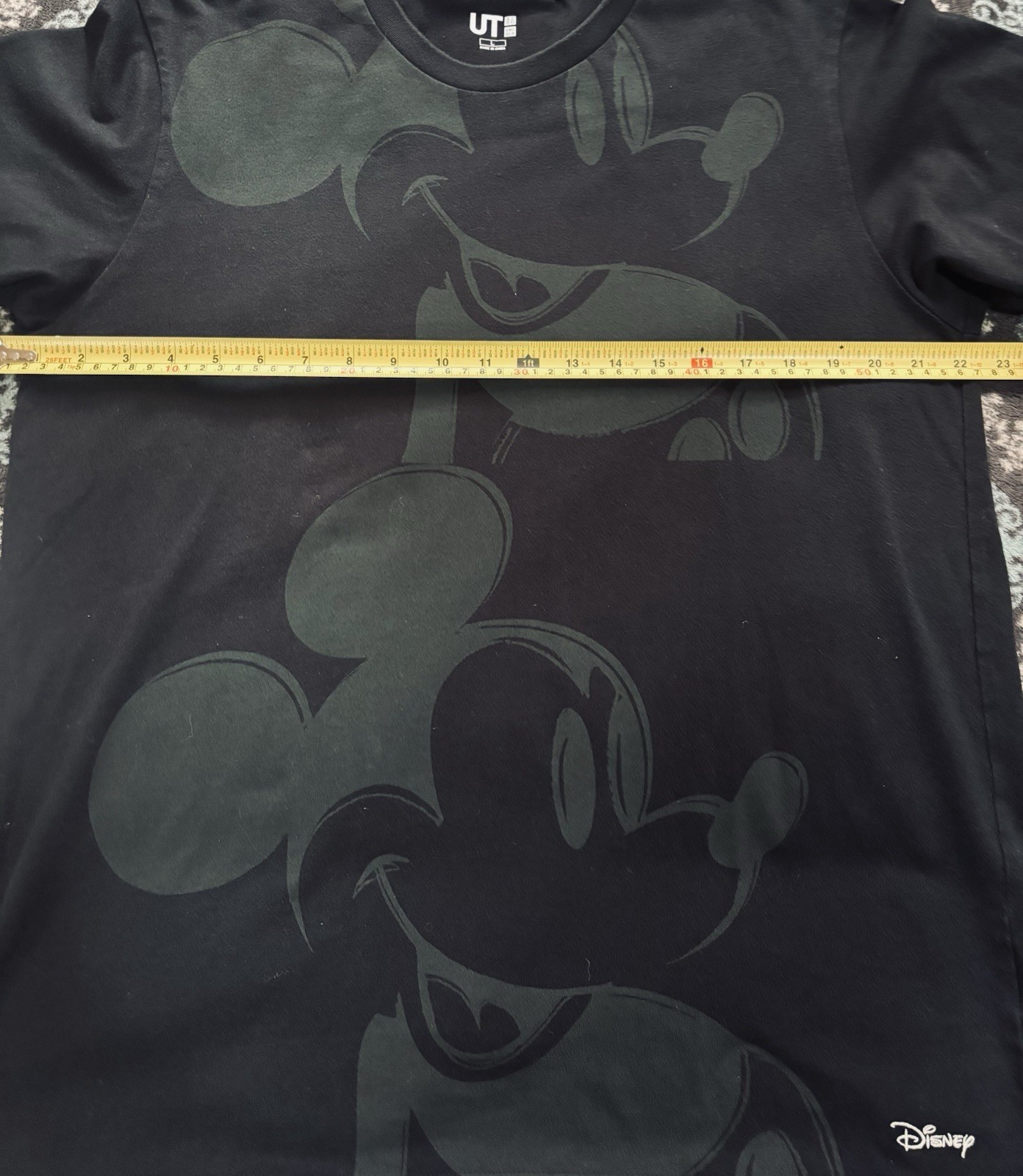 Uniqlo Men's UT X Disney Mickey Mouse T-Shirt Black Size L thumbnail 8
