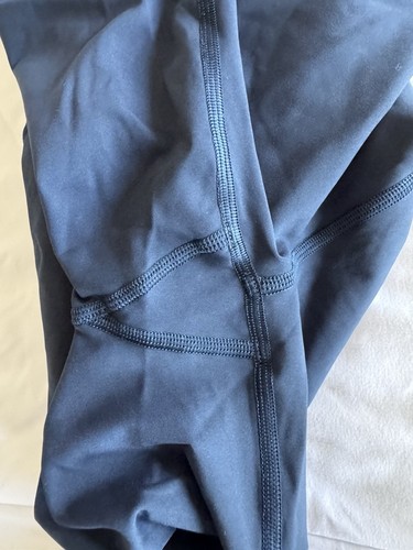 Lululemon Fast Free Crop II *Nulux 19" Midnight Navy Size 6, EUC Workout Gym - Picture 9 of 11
