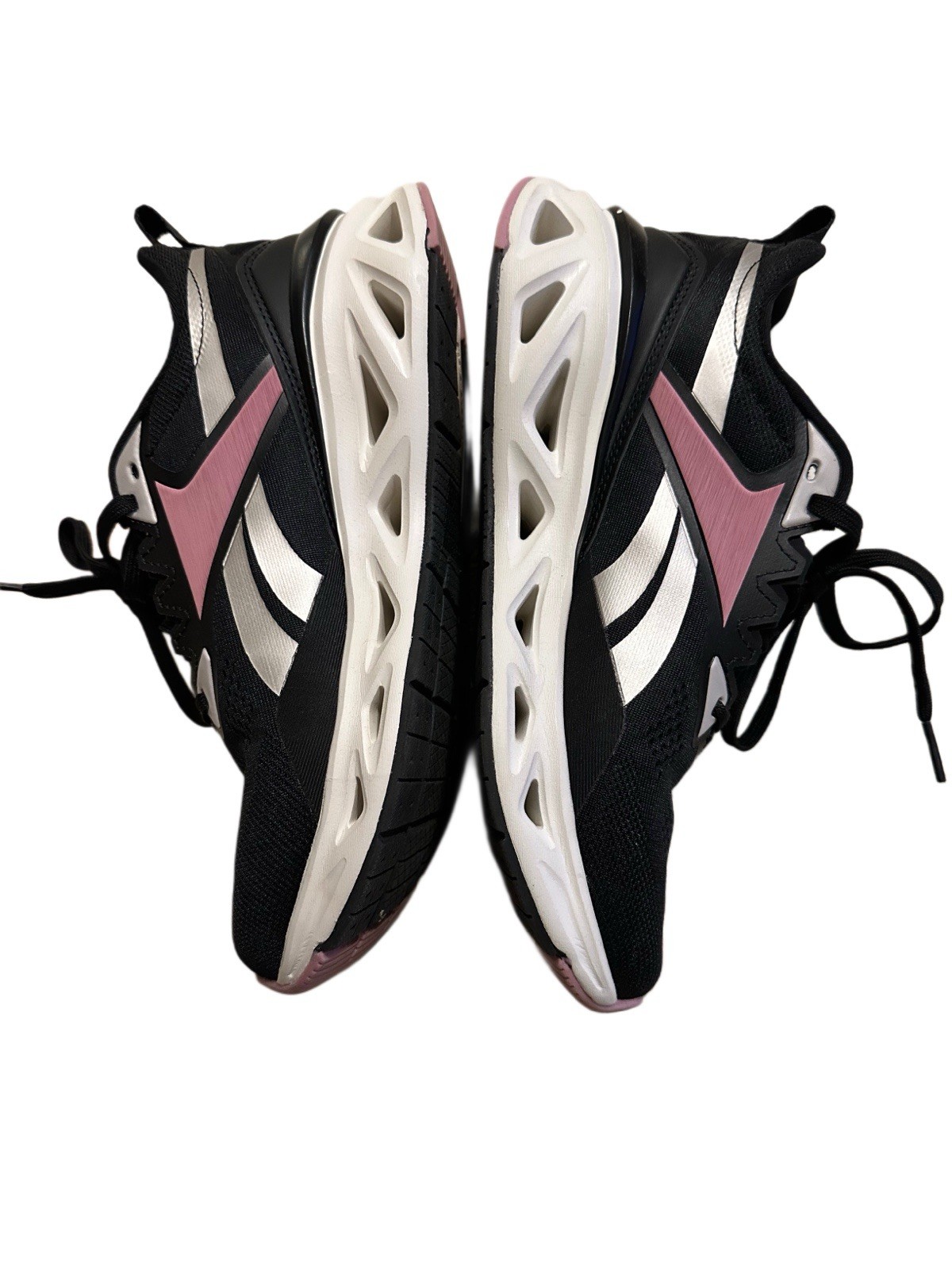 Reebok Tennis Shoes Women’s Size 8 ½ Black Sporty Supportive Comfortable thumbnail 2