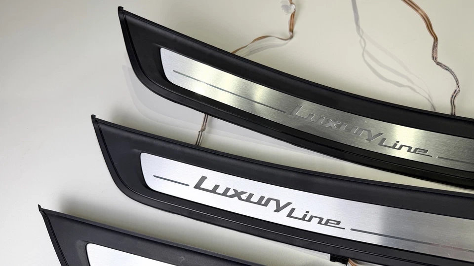 BMW G30 Serie 5 2017-2023 Línea de Lujo LED Juego de Placas de Desgaste de Puerta (4 Piezas) Foto 3 de 4