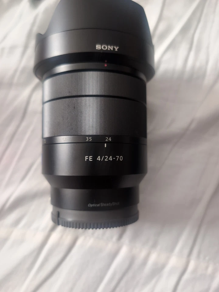 Cámara sin espejo Sony A7R II y dos lentes Sony FE, Alc Foto 4 de 4