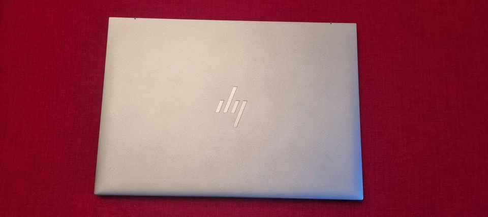 HP EliteBook 860 G10 · i7-1365U · 8GB · 256GB, foto 2 di 5