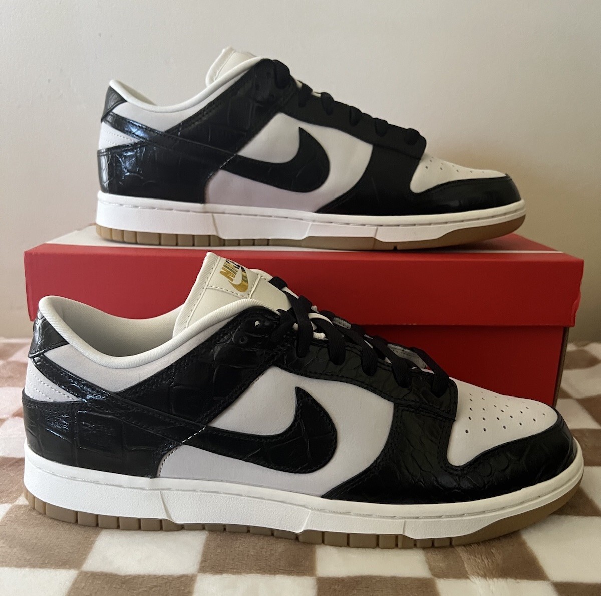 Nike Dunk Low LX Sneakers Phantom/Black/Sail FJ2260-003  display picture 3
