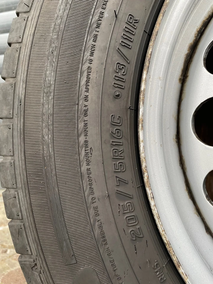 Mercedes Benz Sprinter 906 Kompletträder, Sommerreifen aus 2022 7+8mm - Bild 4 von 4