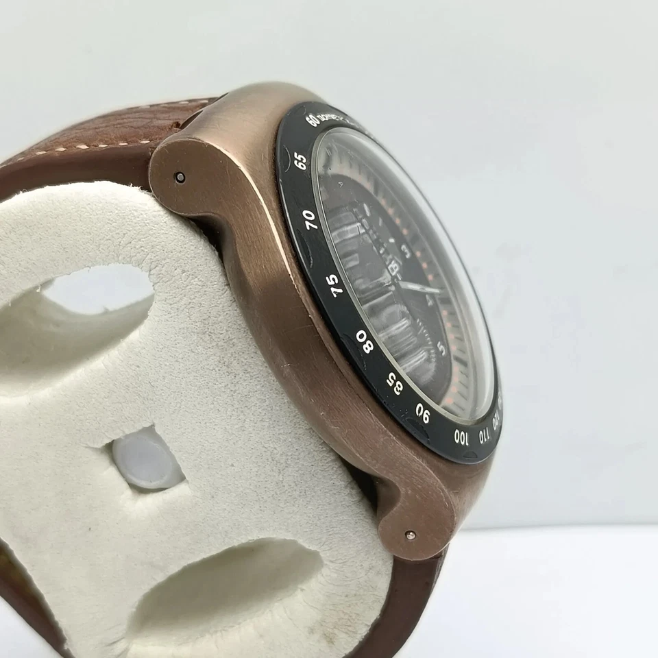 Reloj deportivo Swatch Irony Swiss Quartz Cronógrafo V8 cobre 47 mm Foto 4 de 4