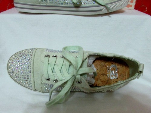 NEW GIANNI BINI SO FAB SZ 6.5 MINT GREEN EMBELLISHED LACE UP CASUAL SNEAKERS - Picture 6 of 11