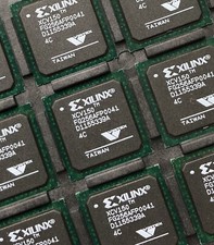 XILINX XCV150-4FG256C FPGA 864 CLBs 164674 Gates 250MHz 3888-Cell CMOS PBGA256