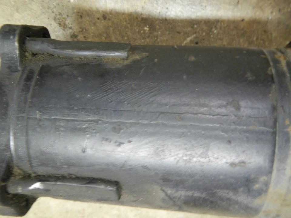 Compresor de aire acondicionado Buick LeSabre Invicta Wildcat Electra 225 Riviera 1962 63 64 65 66 Foto 2 de 4