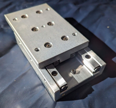 Misumi Cross Roller Table VRU4125M Linear Slide VRU Series