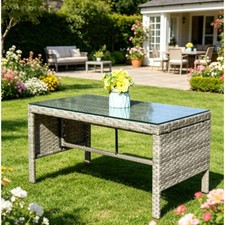 Outdoor Patio Furniture 1 Coffee Table with Clear Tempered Glass for Garden