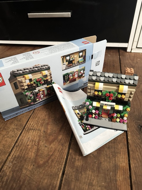 LEGO 40680 Flower Shop Limited Edition Promotional Set 338pcs Box