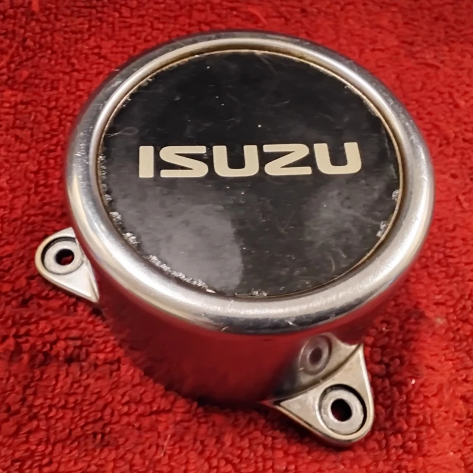 Isuzu Trooper, Vehicross : 1993, 1994, 1995, 1996-2002, 5" Chrome Center Cap Foto 3 de 4