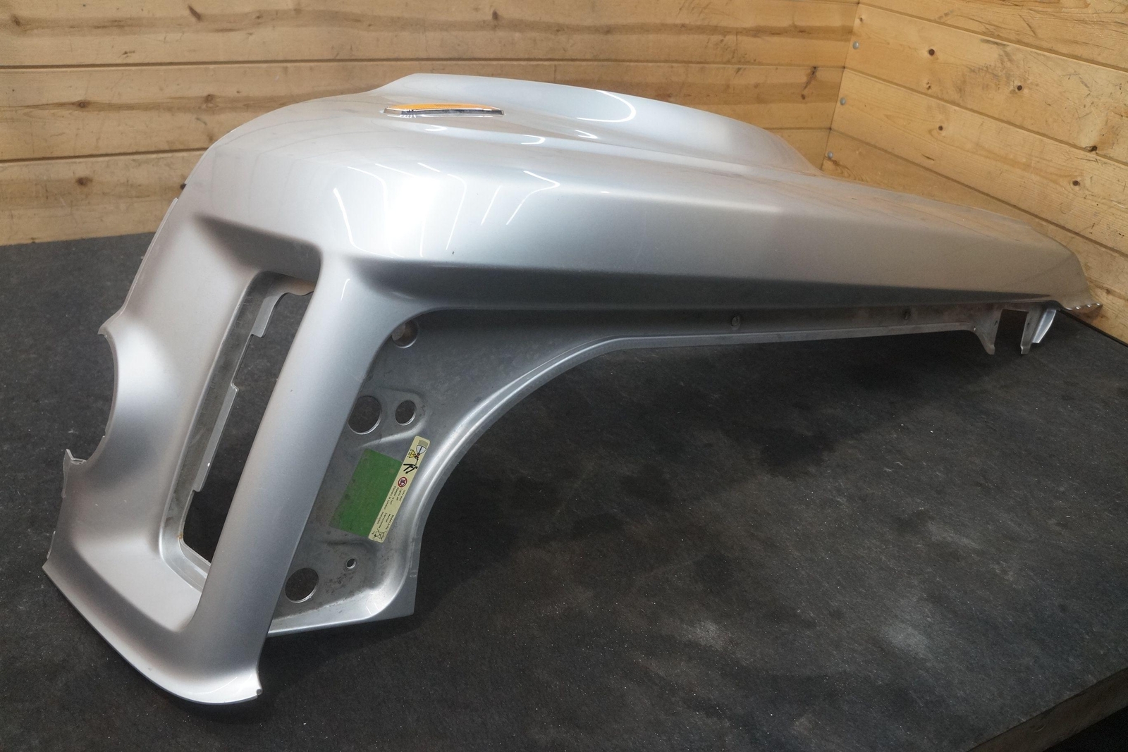 Front Right Passenger Fender Wing Panel Silver 41357040150 Rolls Royce Phantom