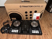 Traktor Kontrol S2 2-Channel DJ Controller (M...