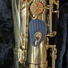 Carbon fiber saxophone thumb hook without hook, ergonomic rest fits all sax type