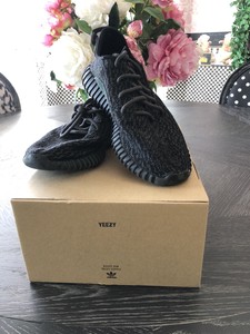 yeezy 350 v2 black pirate
