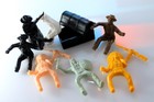 Payton Wagoneers Cowboys Horses & Accessories Vintage Plastic Playset Figures — photo 5