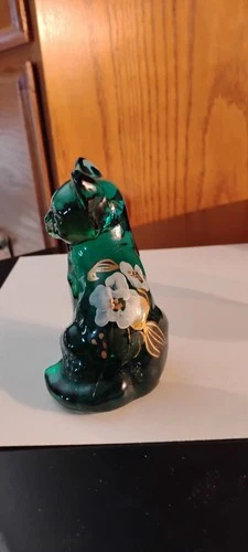 ​Title: Fenton Emerald Green Glass Sitting Cat Figurine - Hand Painted & Signed